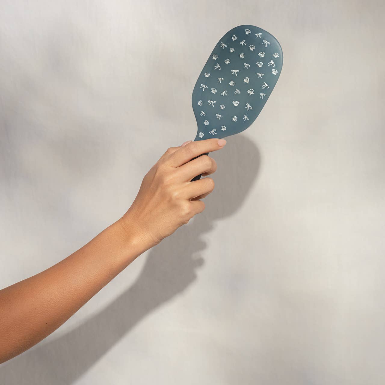Kitsch Smooth & Polish Brush - Coastal Blue Print