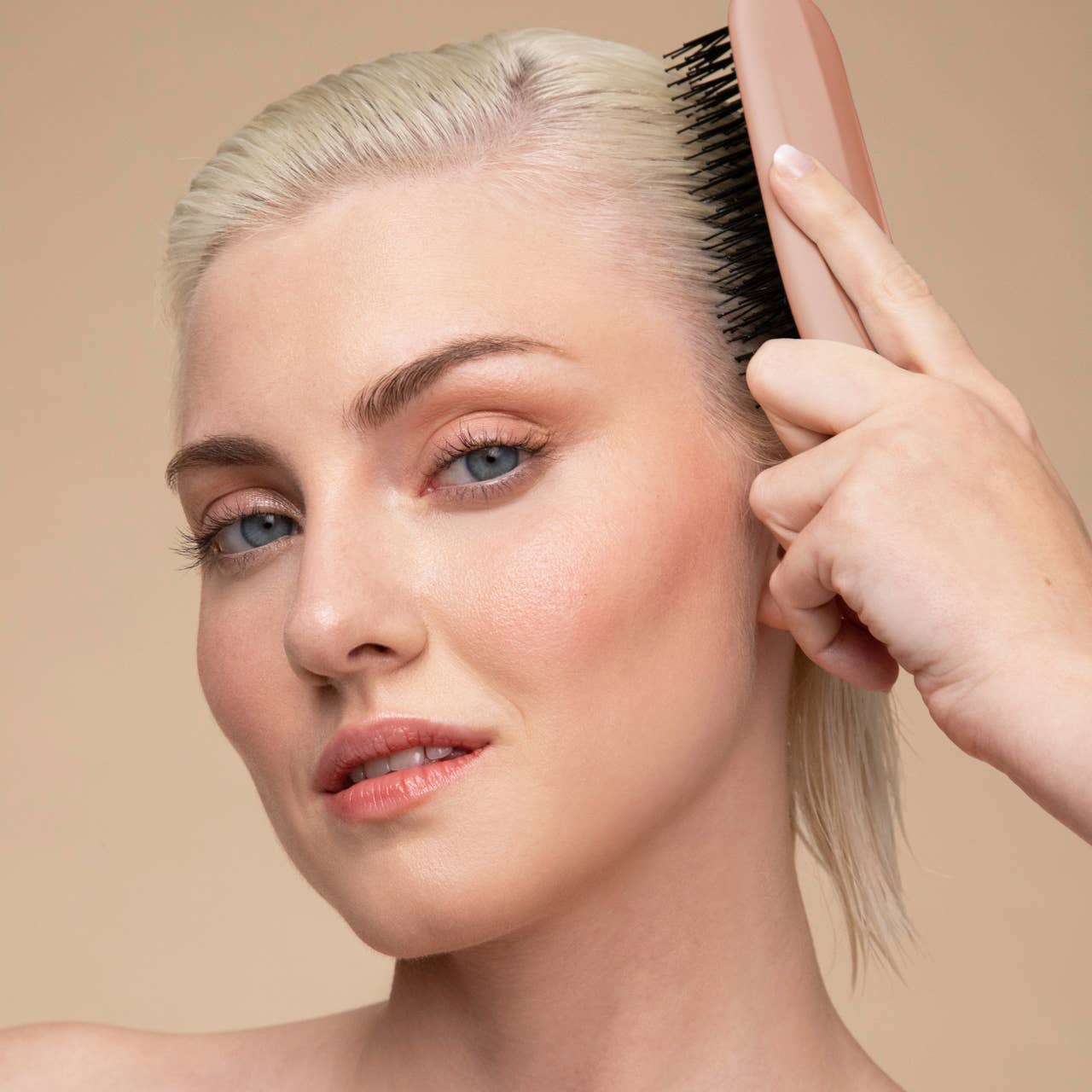 Kitsch Scalp Renewal Brush - Terracotta
