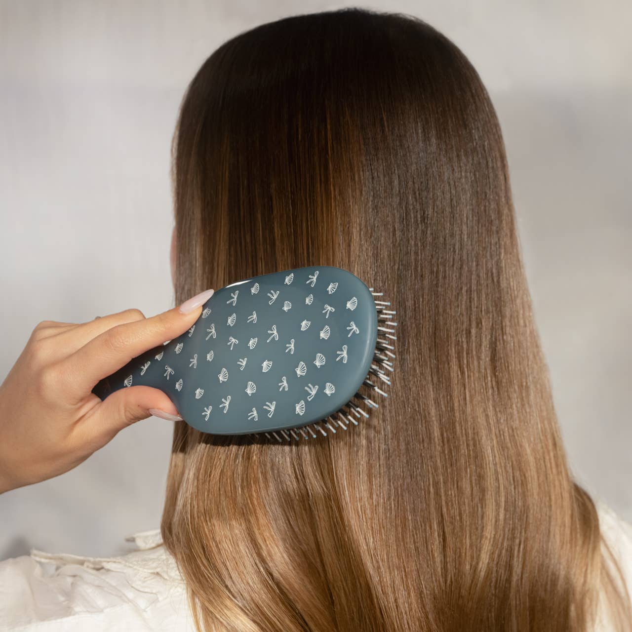 Kitsch Smooth & Polish Brush - Coastal Blue Print